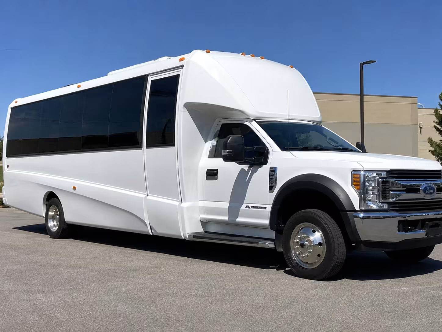 corporate minibus rentals in dothan for dhn airport transfers