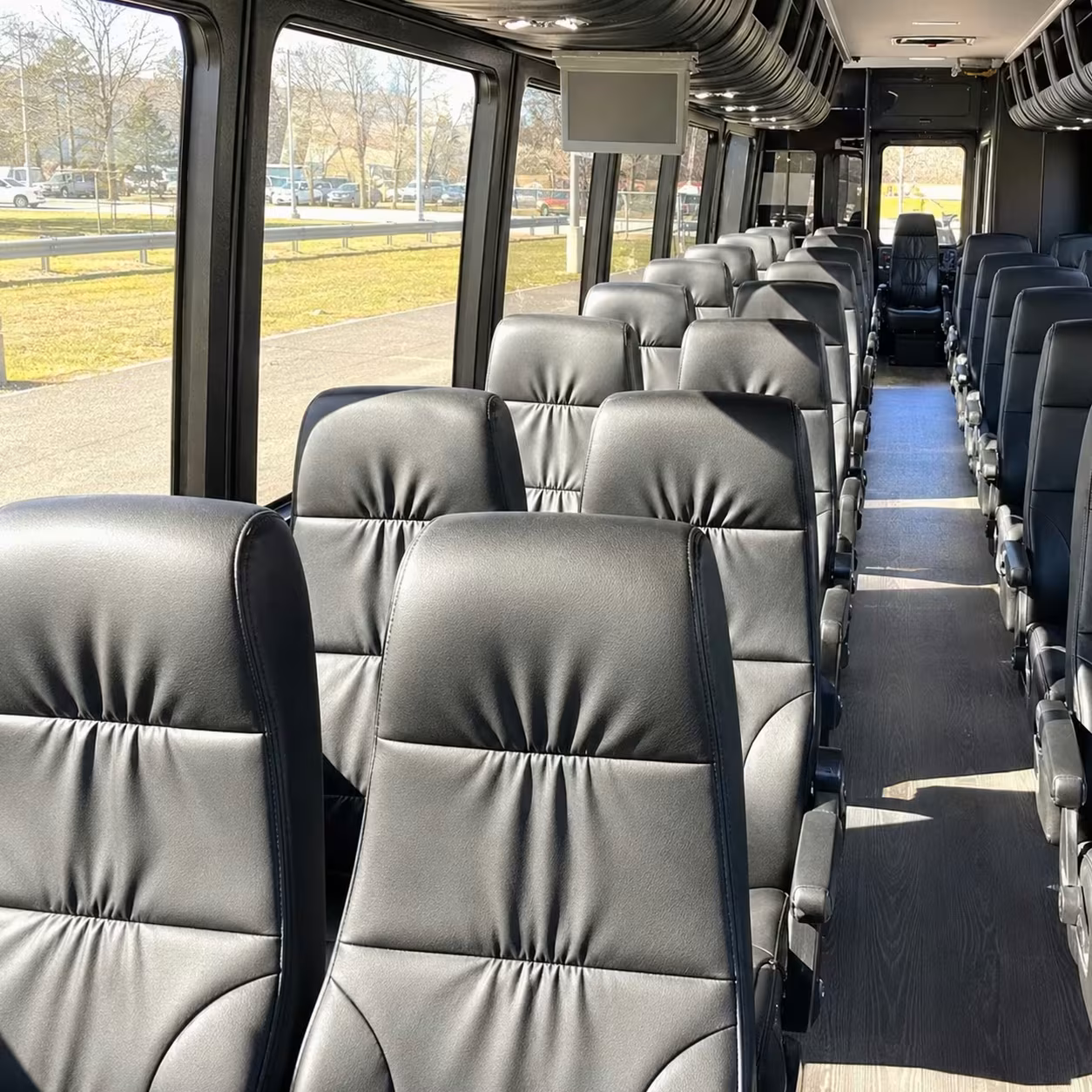 minibus rentals for dothan trade shows and peanut festival events